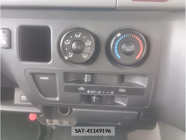 Toyota HIACE WAGON 2006-04 6498319-8
