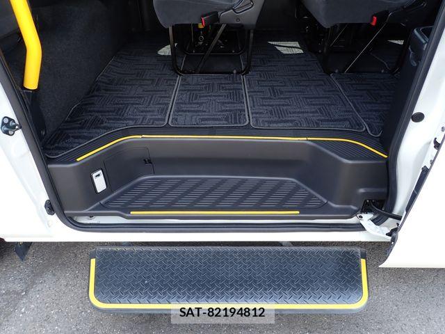 Toyota HIACE WAGON 2020-12 6612202-5