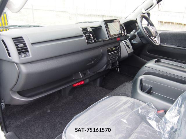Toyota HIACE WAGON 2026-04 6671774-5