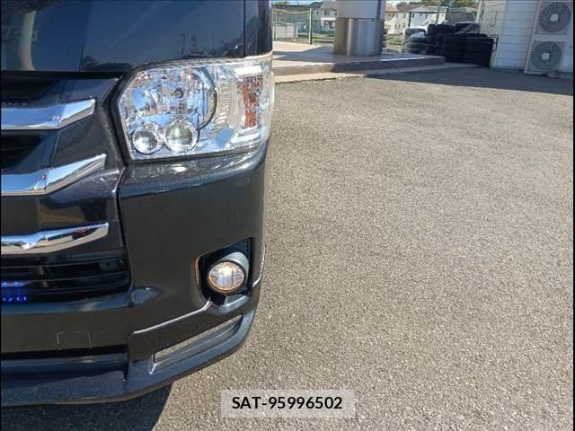 Toyota HIACE WAGON 2015-02 6676216-17