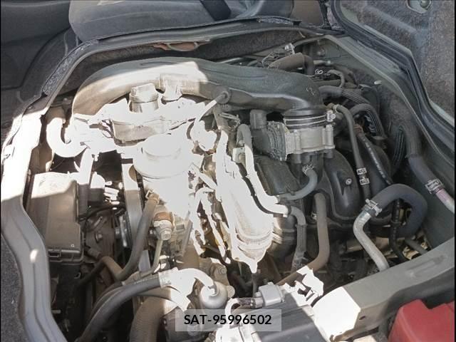 Toyota HIACE WAGON 2015-02 6676216-18