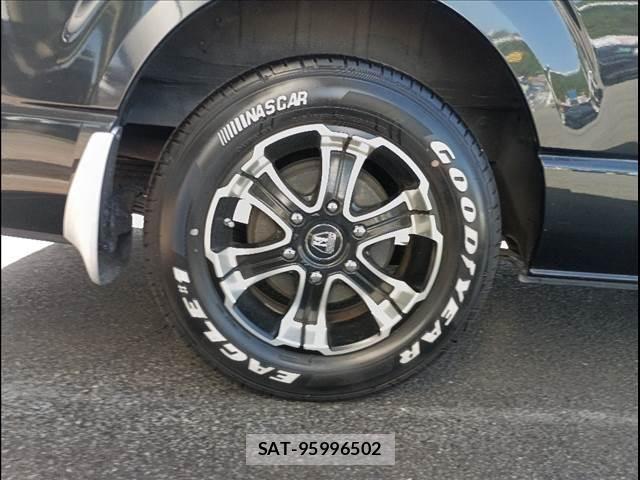 Toyota HIACE WAGON 2015-02 6676216-19