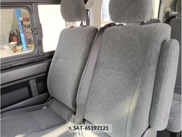 Toyota HIACE WAGON 2020-03 6676215-14