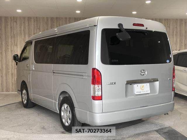 Toyota HIACE WAGON 2017-07 6682684-12
