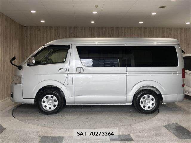 Toyota HIACE WAGON 2017-07 6682684-13