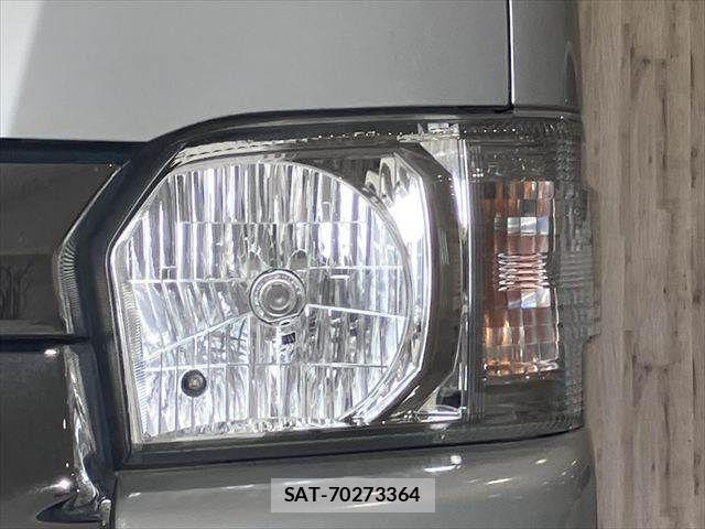 Toyota HIACE WAGON 2017-07 6682684-16