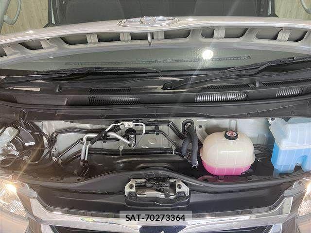 Toyota HIACE WAGON 2017-07 6682684-23