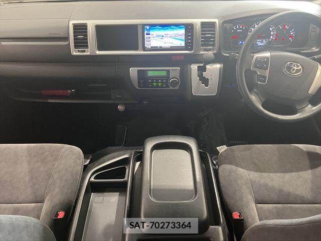 Toyota HIACE WAGON 2017-07 6682684-2