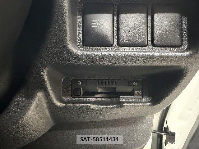 Toyota HIACE WAGON 2020-02 6751832-21