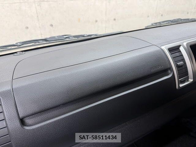 Toyota HIACE WAGON 2020-02 6751832-23