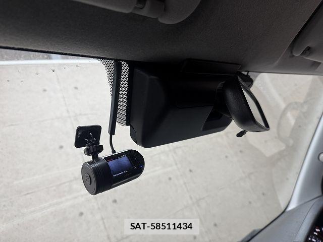Toyota HIACE WAGON 2020-02 6751832-26