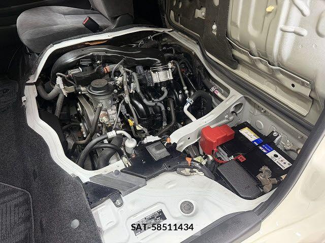 Toyota HIACE WAGON 2020-02 6751832-27