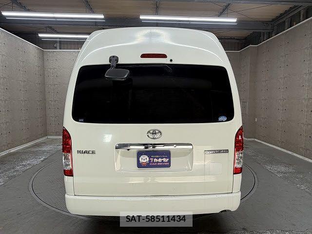 Toyota HIACE WAGON 2020-02 6751832-8