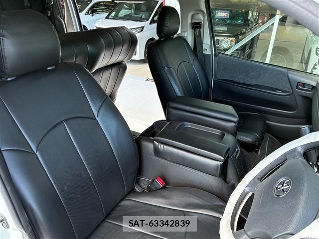 Toyota HIACE WAGON 2013-10 6815236-7