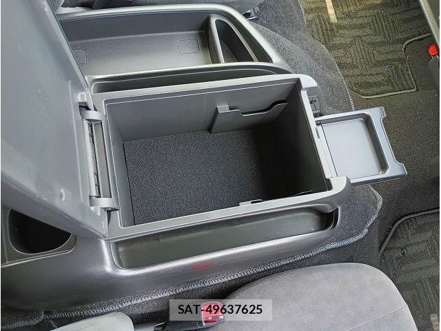 Toyota HIACE WAGON 2012-03 6906098-16