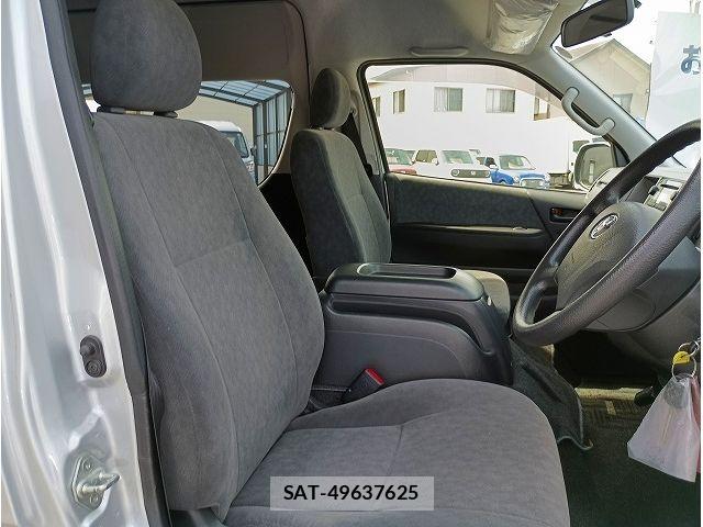 Toyota HIACE WAGON 2012-03 6906098-17