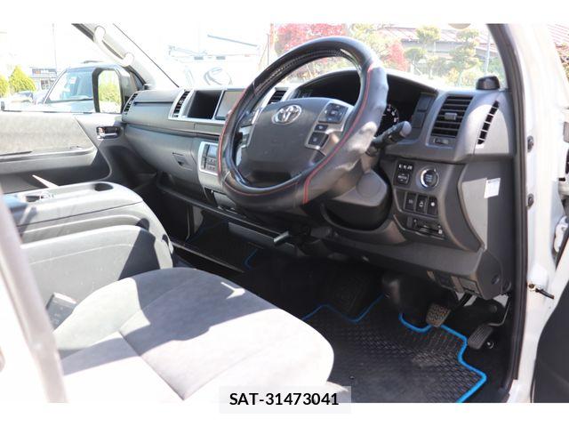 Toyota HIACE WAGON 2022-04 6906090-11