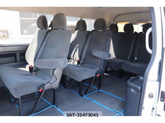 Toyota HIACE WAGON 2022-04 6906090-13
