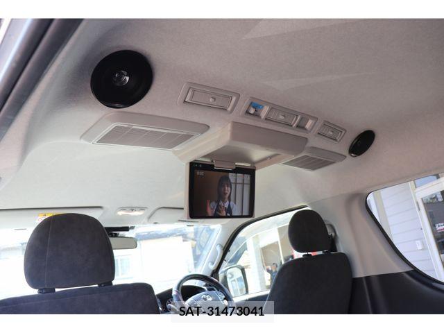 Toyota HIACE WAGON 2022-04 6906090-14
