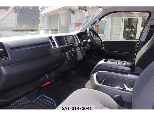 Toyota HIACE WAGON 2022-04 6906090-16