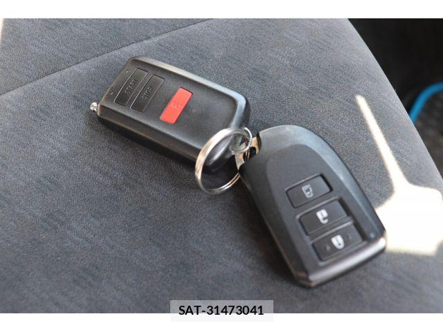 Toyota HIACE WAGON 2022-04 6906090-25