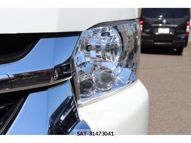 Toyota HIACE WAGON 2022-04 6906090-26