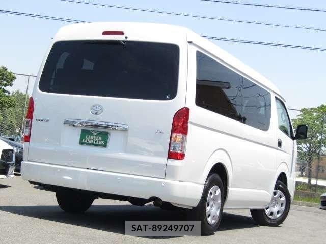 Toyota HIACE WAGON 2023-10 7058796-28