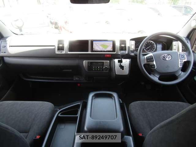 Toyota HIACE WAGON 2023-10 7058796-2