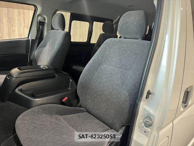 Toyota HIACE WAGON 2014-12 7058795-21