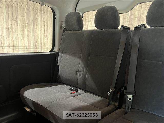 Toyota HIACE WAGON 2014-12 7058795-24