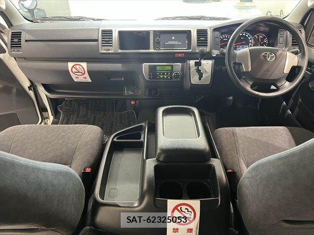 Toyota HIACE WAGON 2014-12 7058795-2