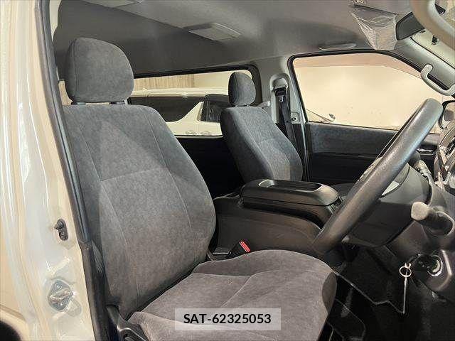 Toyota HIACE WAGON 2014-12 7058795-5