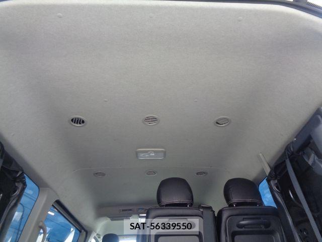 Toyota HIACE WAGON 2024-09 7058798-19
