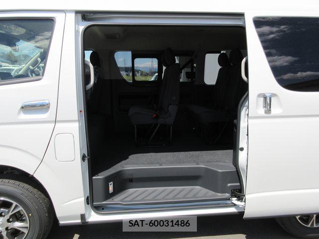 Toyota HIACE WAGON 2026-04 7058790-20