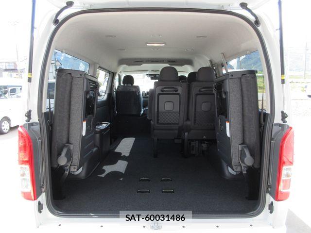 Toyota HIACE WAGON 2026-04 7058790-24