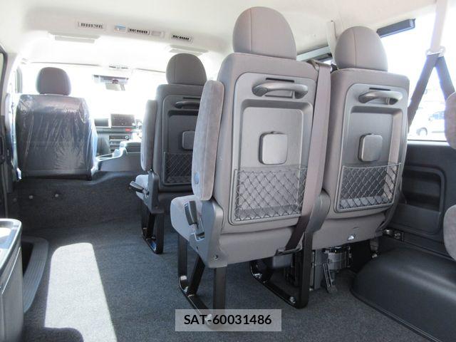 Toyota HIACE WAGON 2026-04 7058790-26