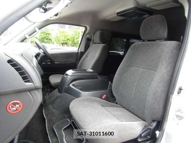 Toyota HIACE WAGON 2017-03 7219424-10