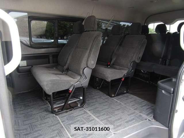 Toyota HIACE WAGON 2017-03 7219424-11