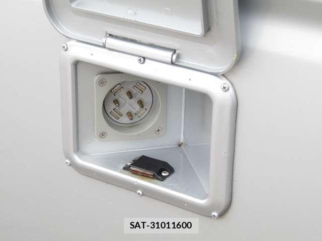 Toyota HIACE WAGON 2017-03 7219424-17