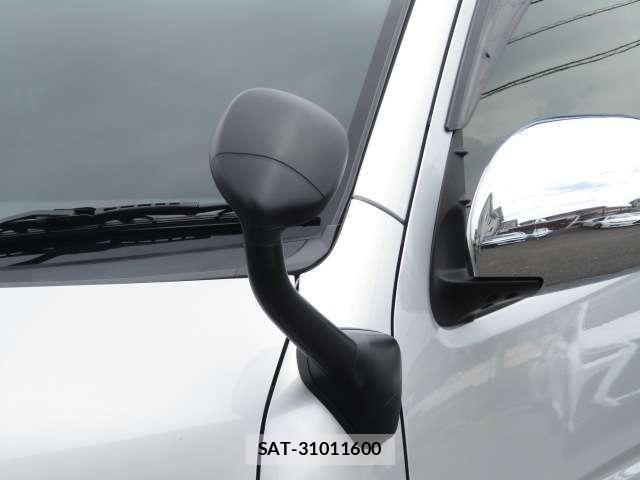 Toyota HIACE WAGON 2017-03 7219424-28