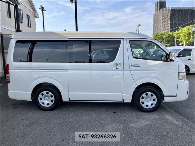 Toyota HIACE WAGON 2025-04 7219426-12