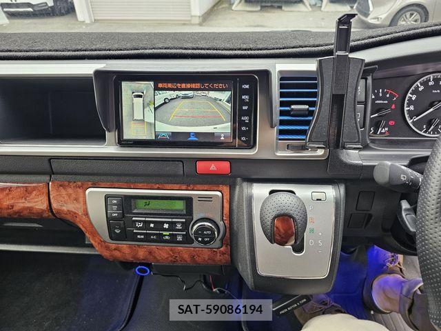 Toyota HIACE WAGON 2023-01 7219425-15