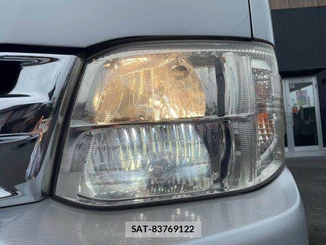 Toyota HIACE WAGON 2011-07 7250997-12