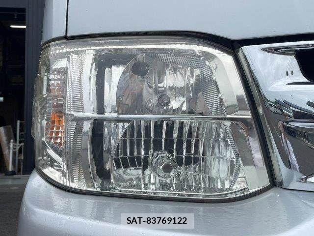 Toyota HIACE WAGON 2011-07 7250997-23