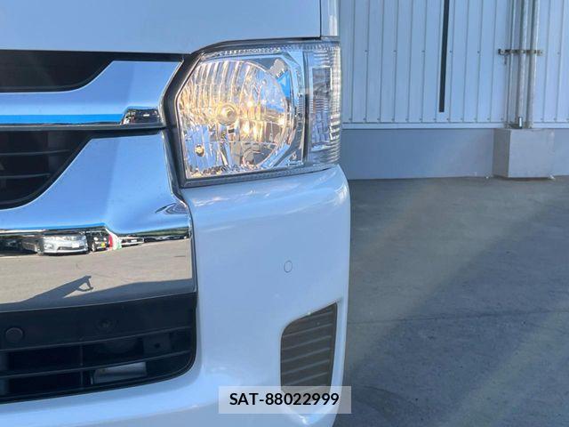 Toyota HIACE WAGON 2025-12 7272001-12