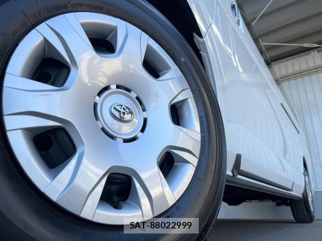 Toyota HIACE WAGON 2025-12 7272001-13