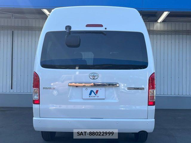 Toyota HIACE WAGON 2025-12 7272001-15