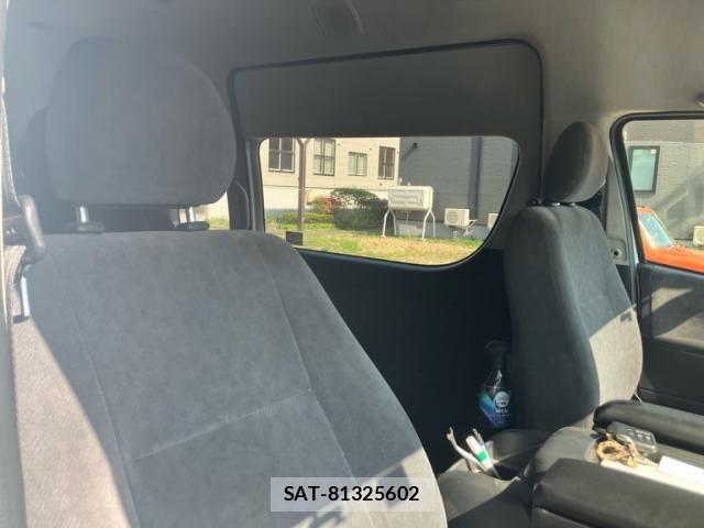 Toyota HIACE WAGON 2019-03 7327419-11