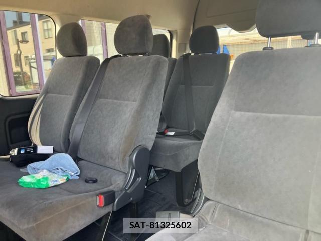 Toyota HIACE WAGON 2019-03 7327419-14