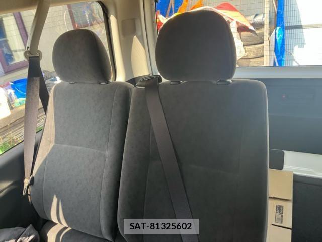 Toyota HIACE WAGON 2019-03 7327419-15